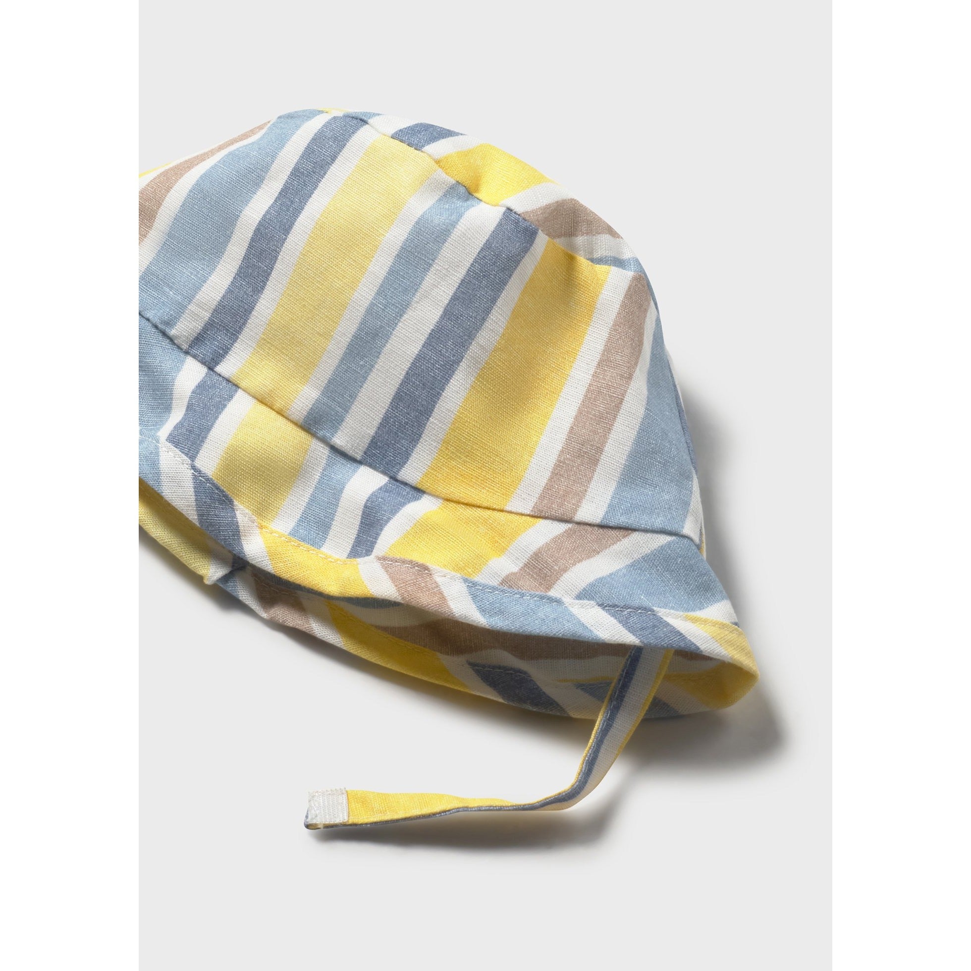 Completo 3 pezzi con cappello neonato